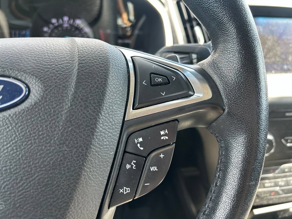 Used 2019 Black Metallic Ford SEL image 28