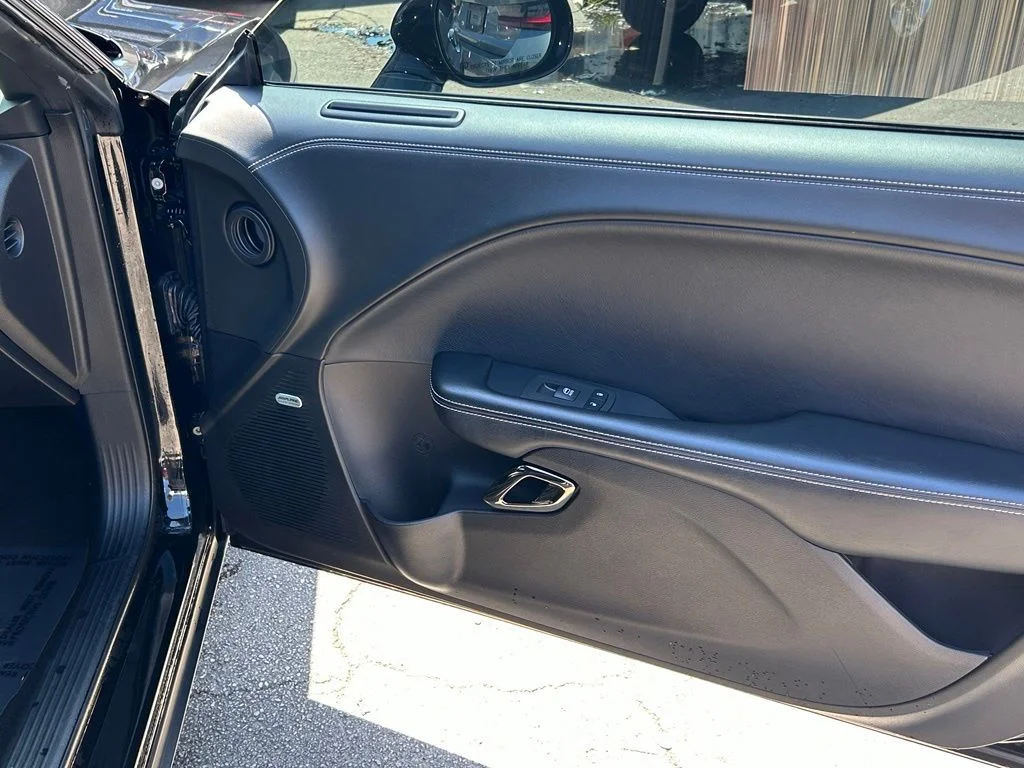 Used 2021 Black Dodge SRT Hellcat Redeye image 30
