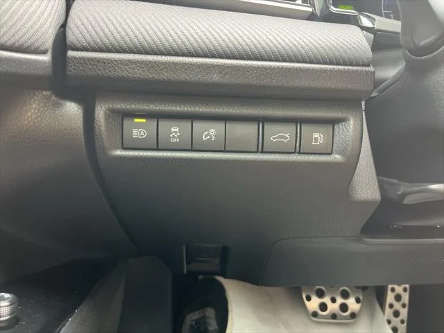 2025 Toyota Camry SE - Photo 34