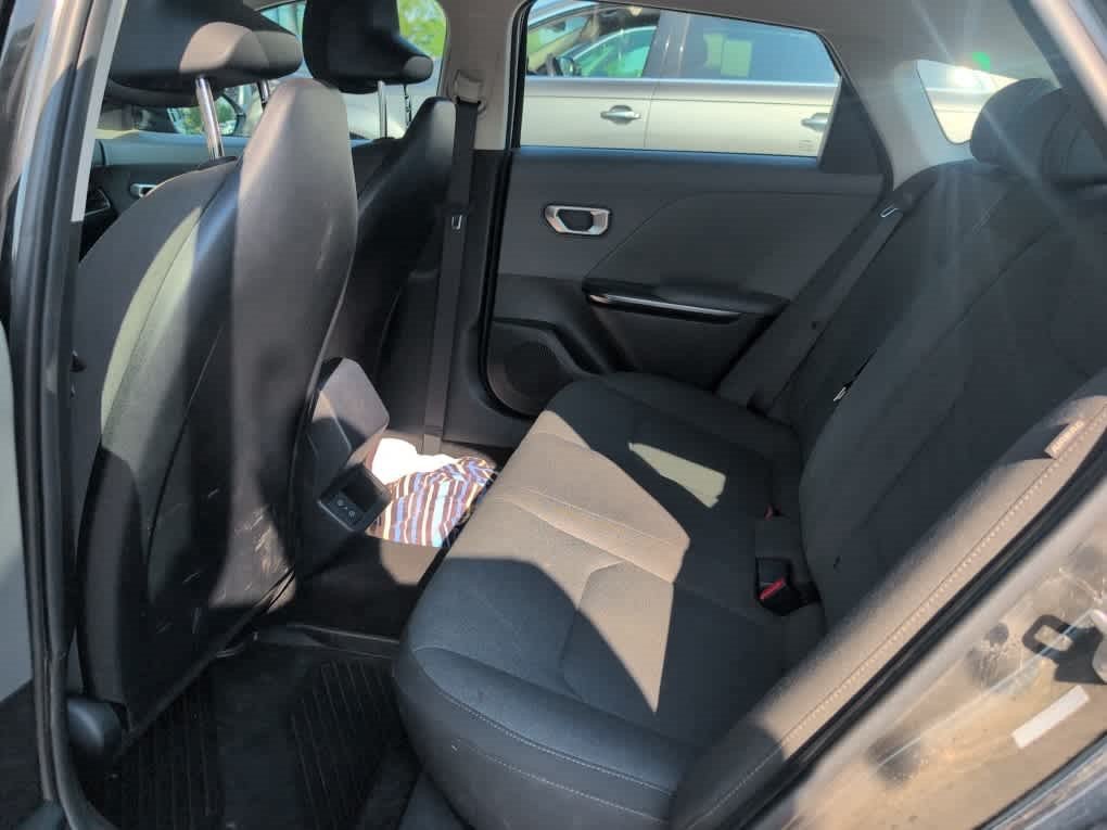 Used 2025 Aurora Black Pearl Kia LXS image 7