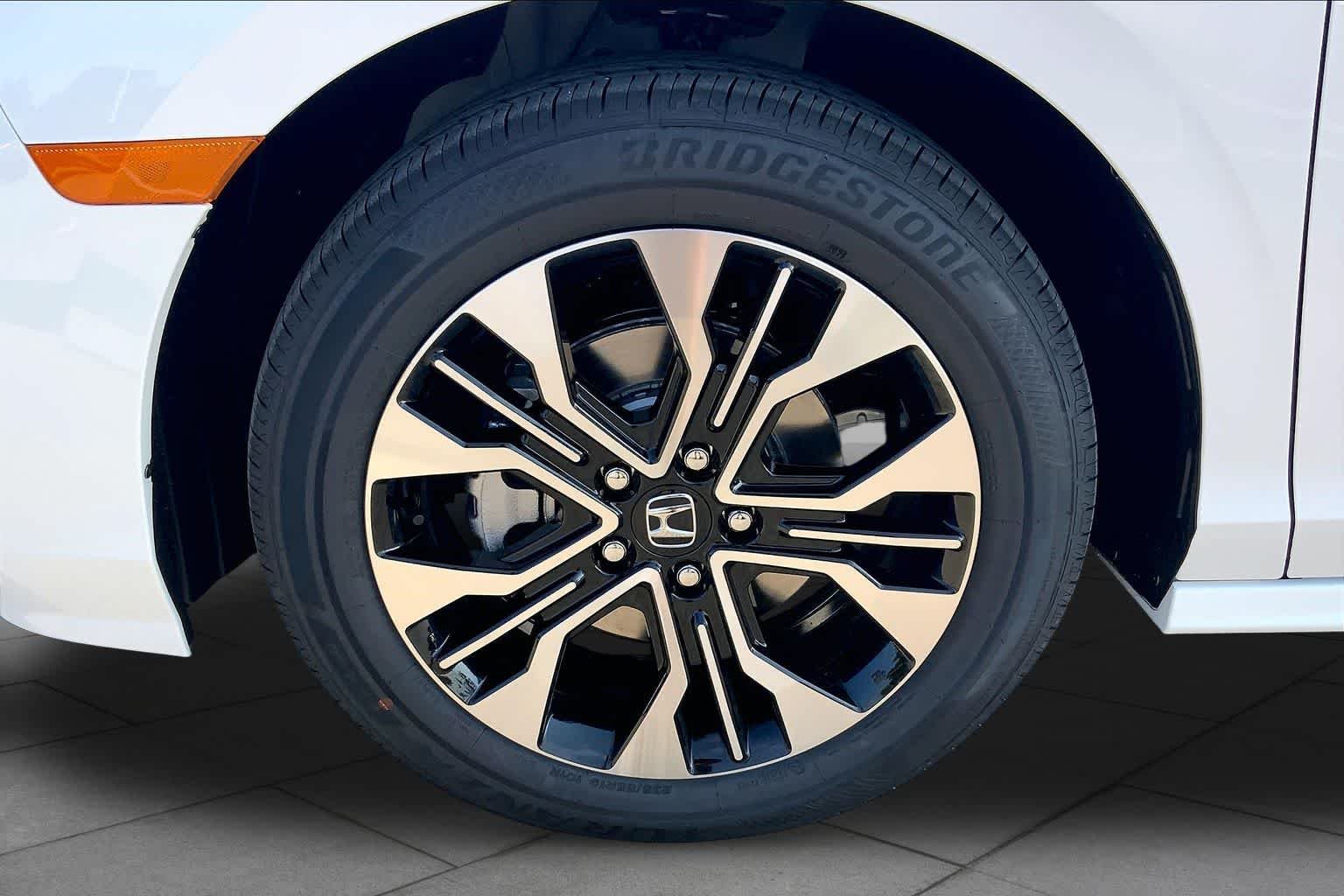 New 2027 Platinum White Pearl Honda Elite image 12