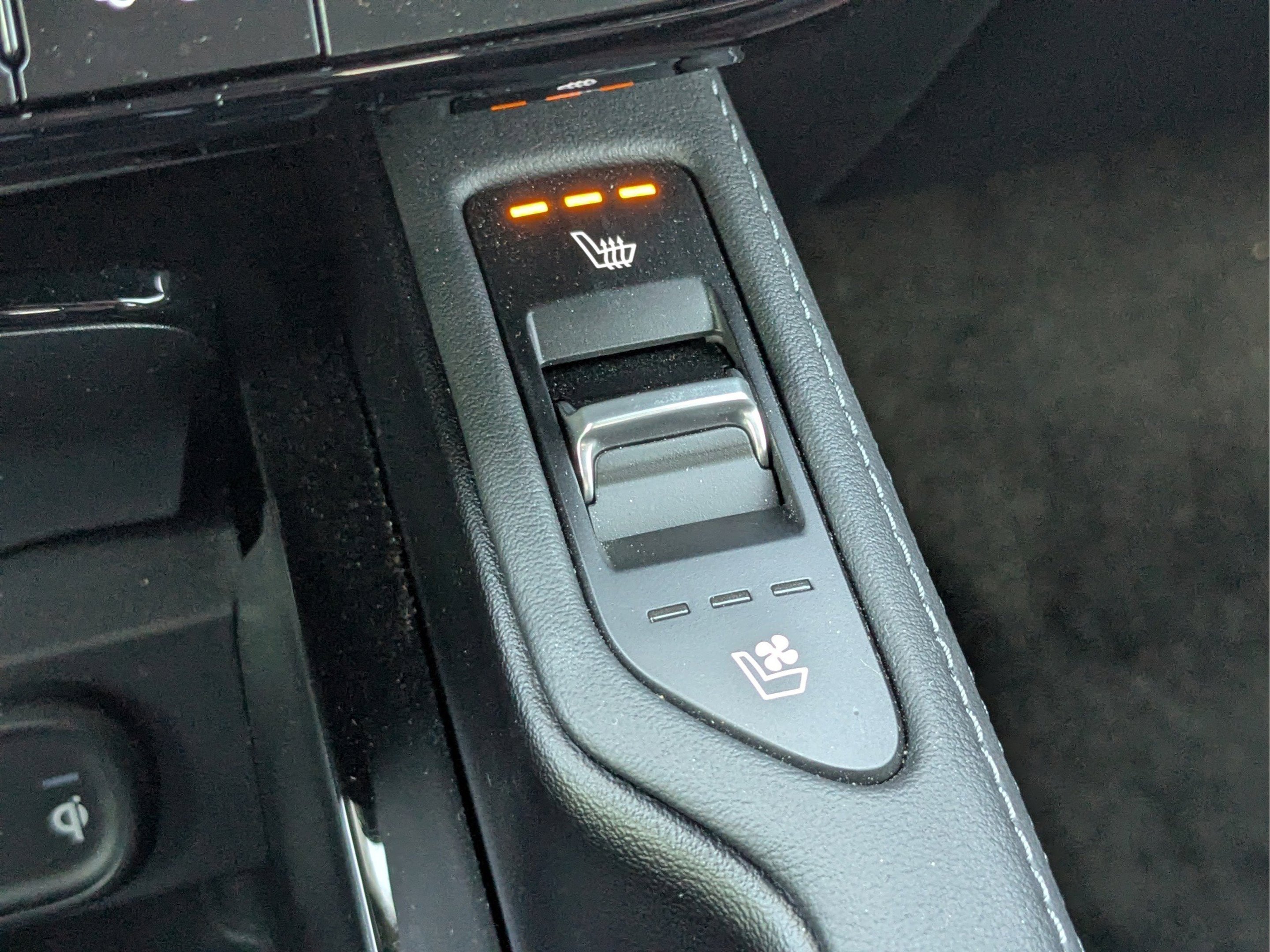 2024 Kia Telluride EX - Photo 25