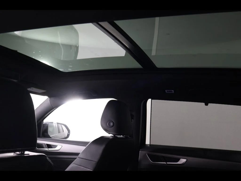 New 2026 Black Volkswagen 2.0T SE w/Technology image 9