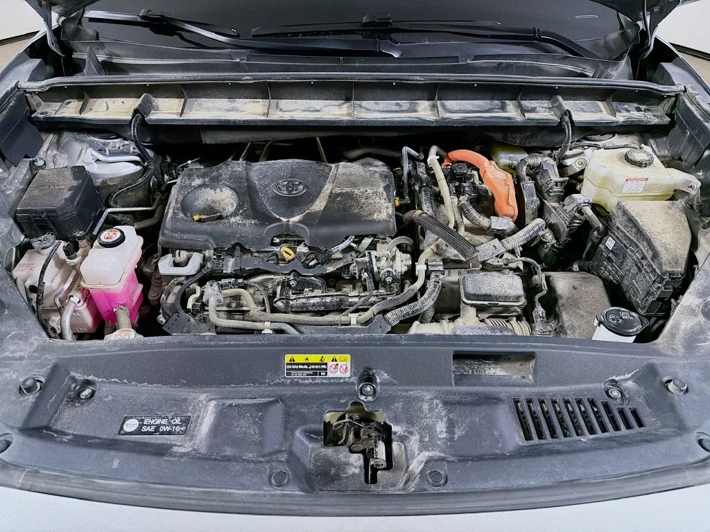 Certified Used 2022 Silver Toyota Platinum image 31