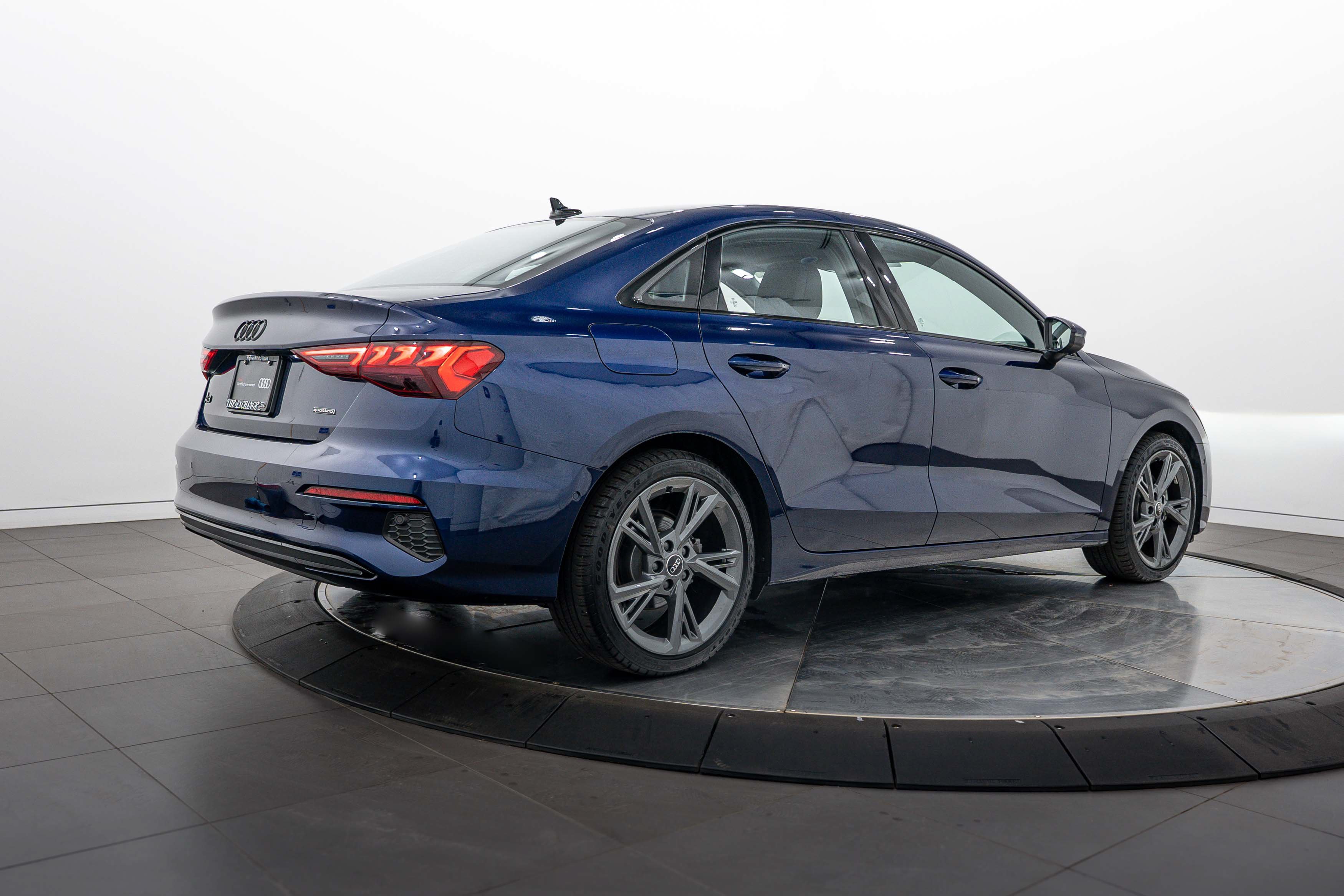 Certified Used 2024 Navarra Blue Metallic Audi Premium image 4