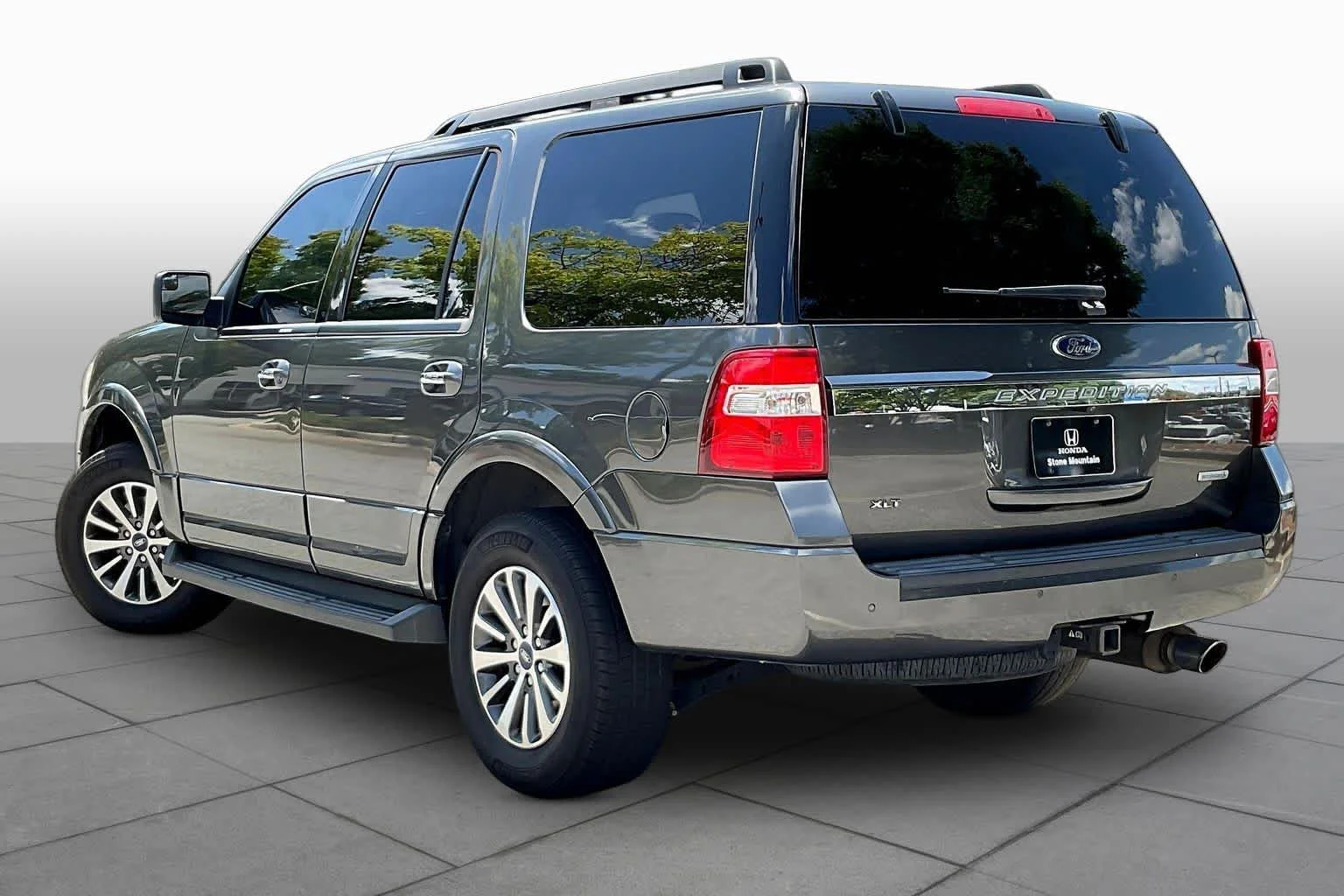 Used 2017 Magnetic Ford XLT image 12