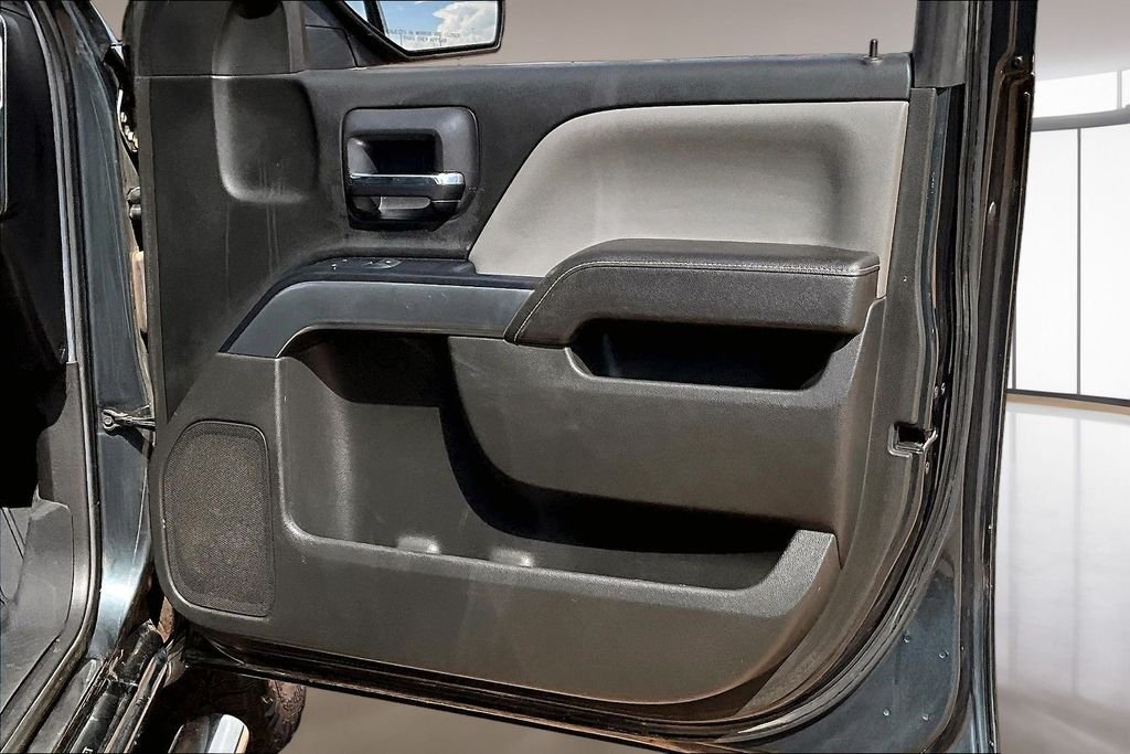 Used 2017 Gray Chevrolet LT image 19