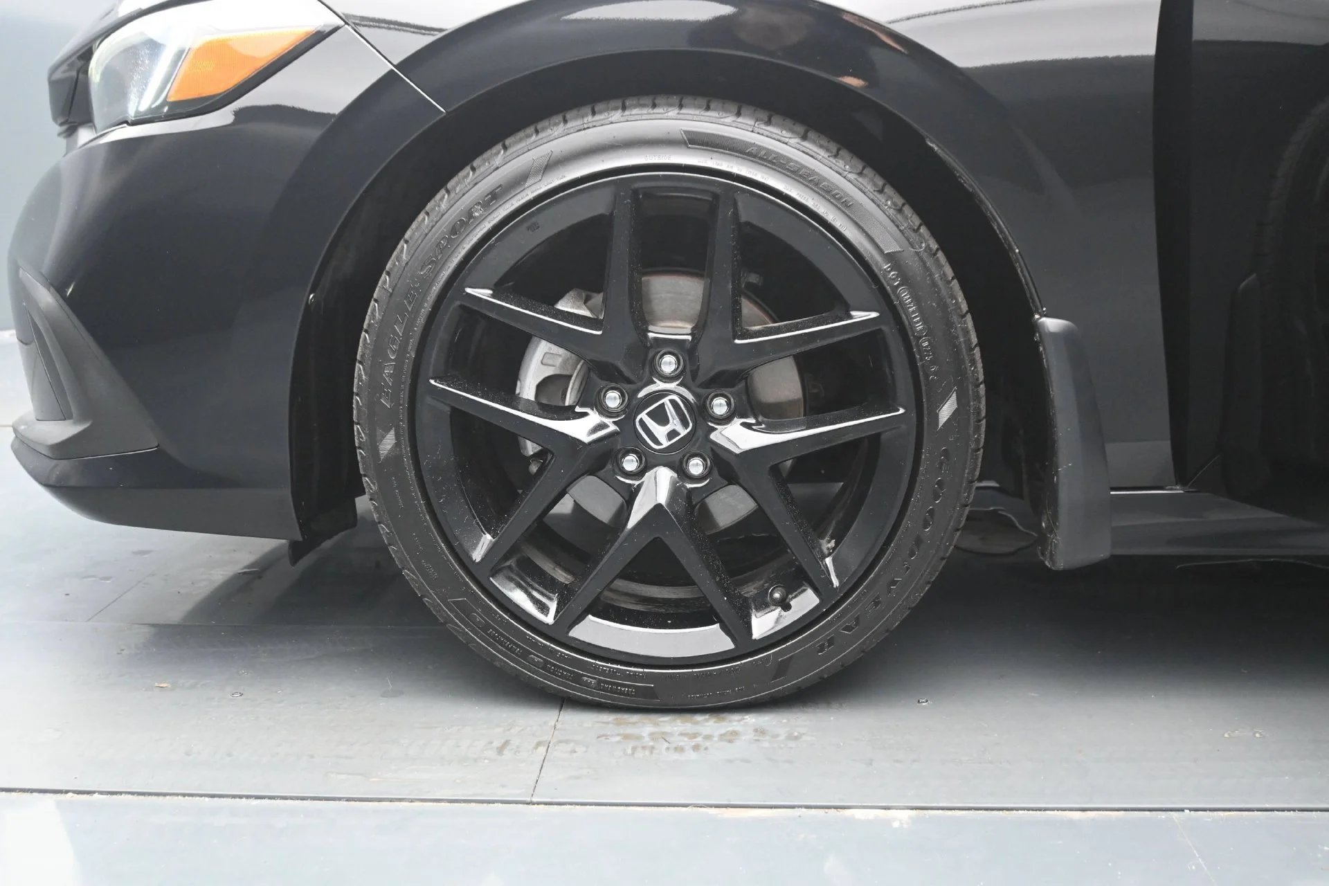 Used 2024  Honda 4D SEDAN 2.0L SPORT AUTO image 28