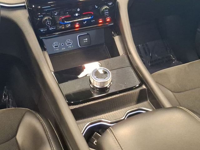 Used 2024 White Jeep Altitude image 19
