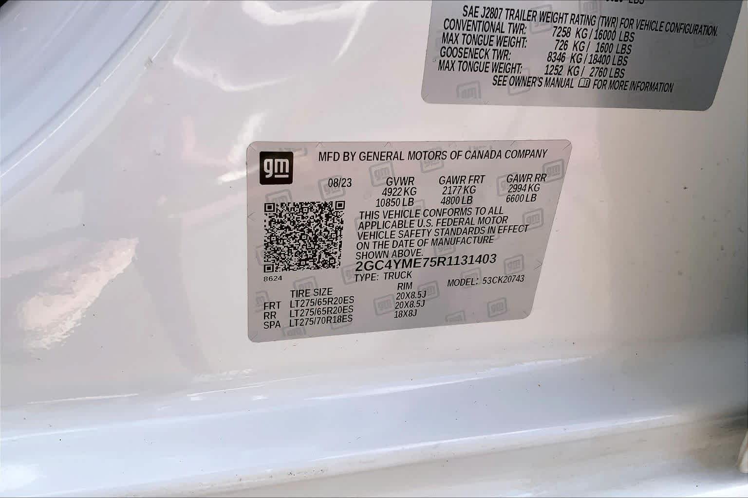 Used 2024 Summit White Chevrolet Custom image 33