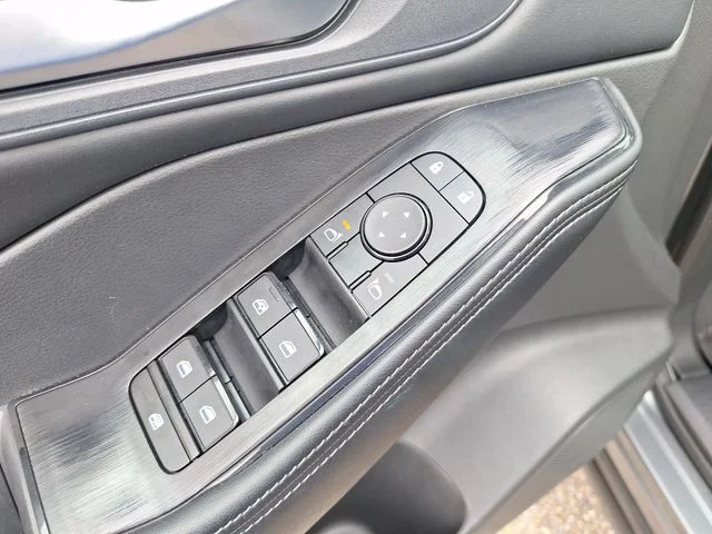 Used 2024 Gray Nissan SV image 12