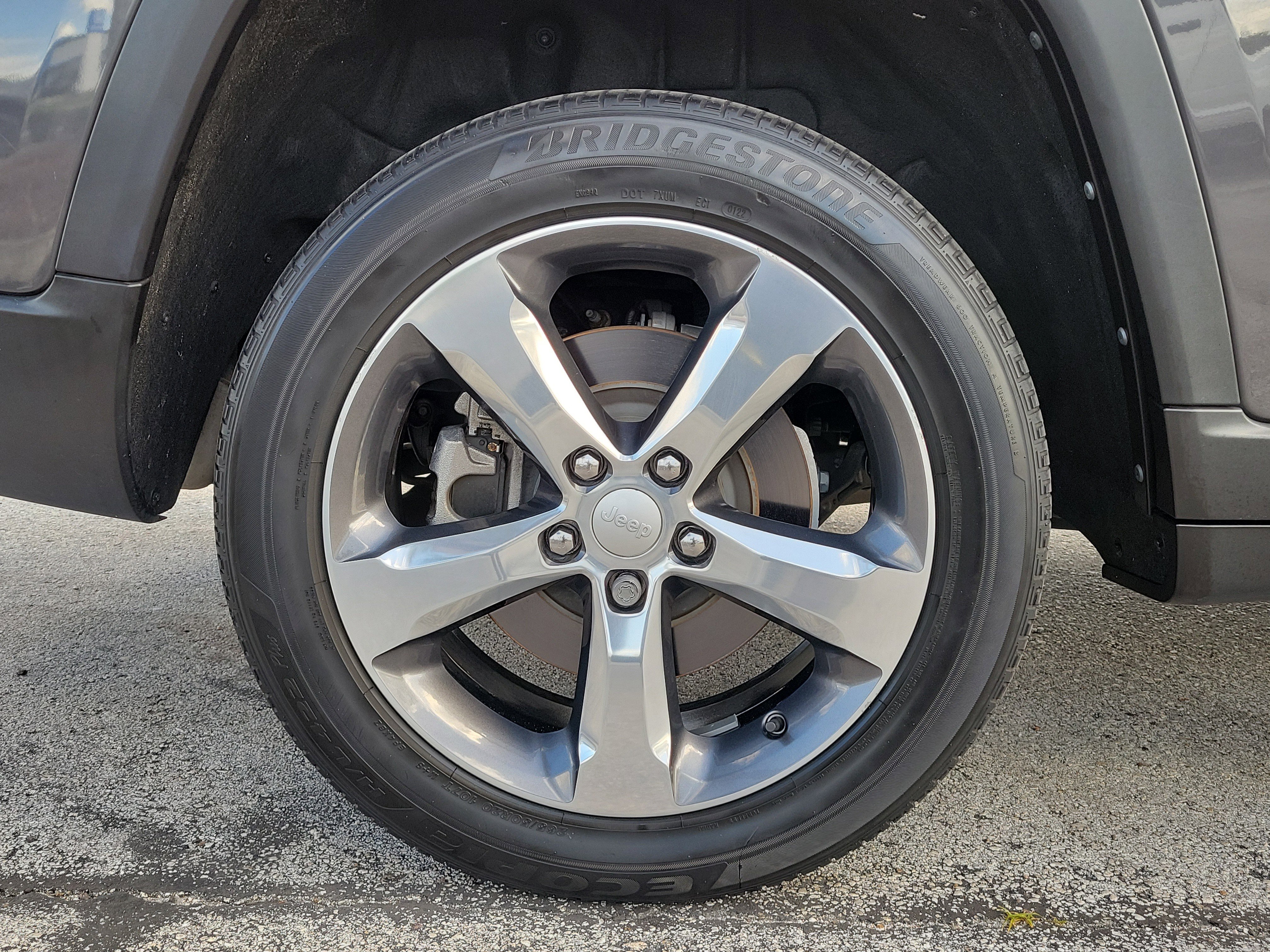 Used 2022 Baltic Gray Metallic Clearcoat Jeep Limited image 8