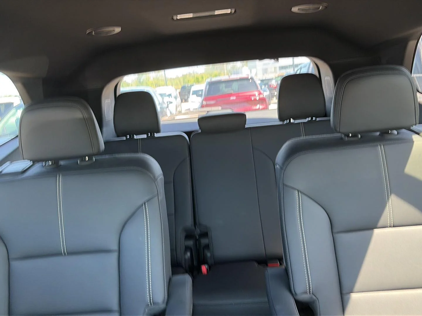 Used 2024 Summit White GMC AWD Elevation image 11