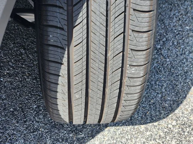 New 2026 Carbonized Gray Metallic Ford Active image 11