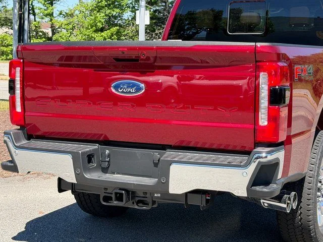 New 2026 Ruby Red Metallic Tinted Clearcoat Ford Lariat image 15