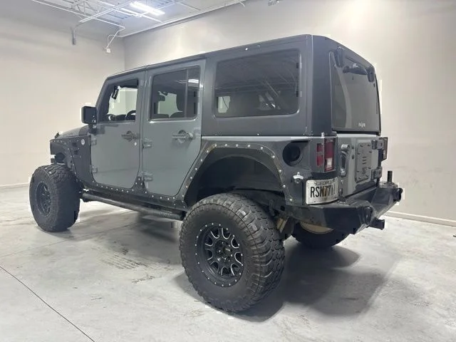 Used 2014 Gray Jeep Unlimited Rubicon image 8