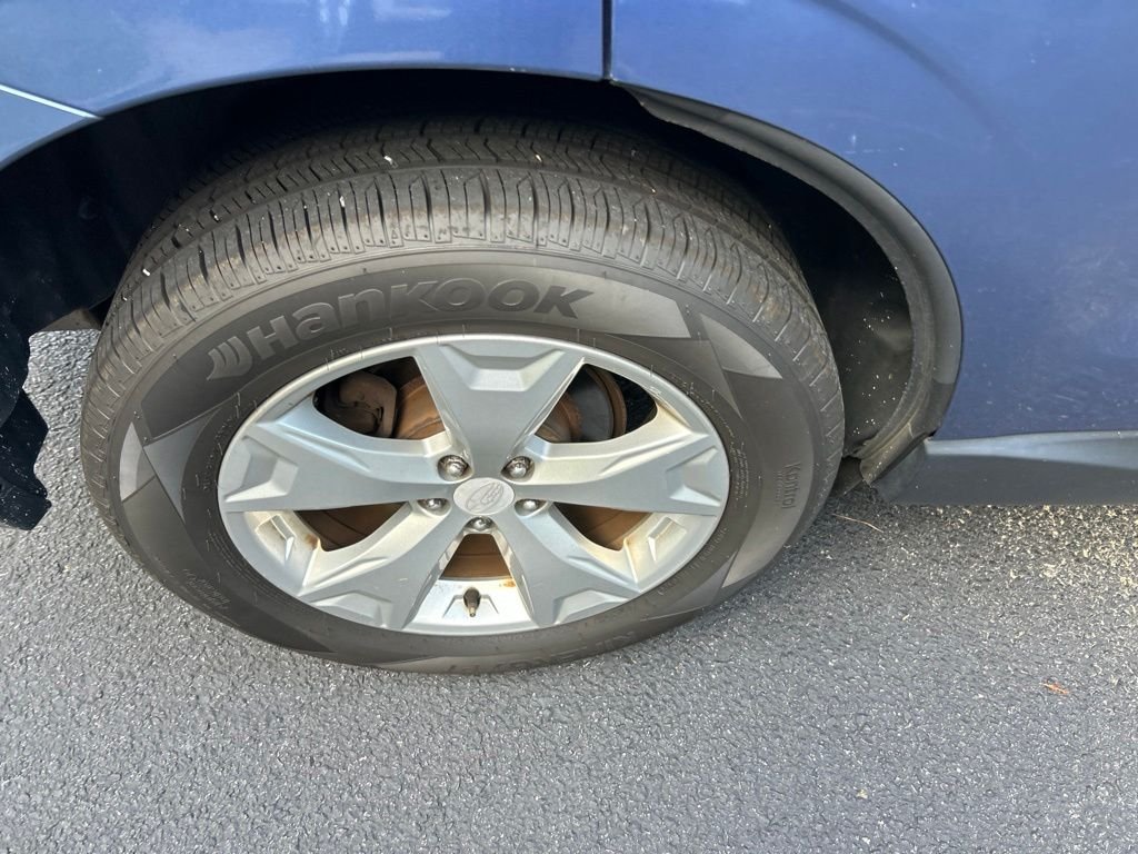 Used 2015 Blue Subaru 2.5i Premium image 11
