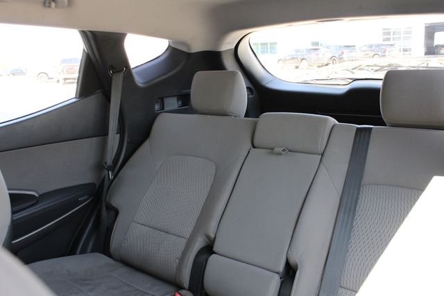 Used 2015 Sparkling Silver Hyundai Base image 20