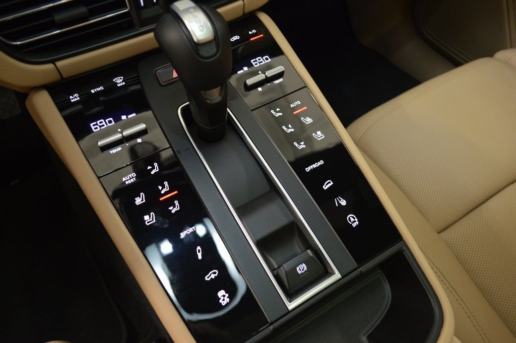 Used 2025 Black Porsche  image 30