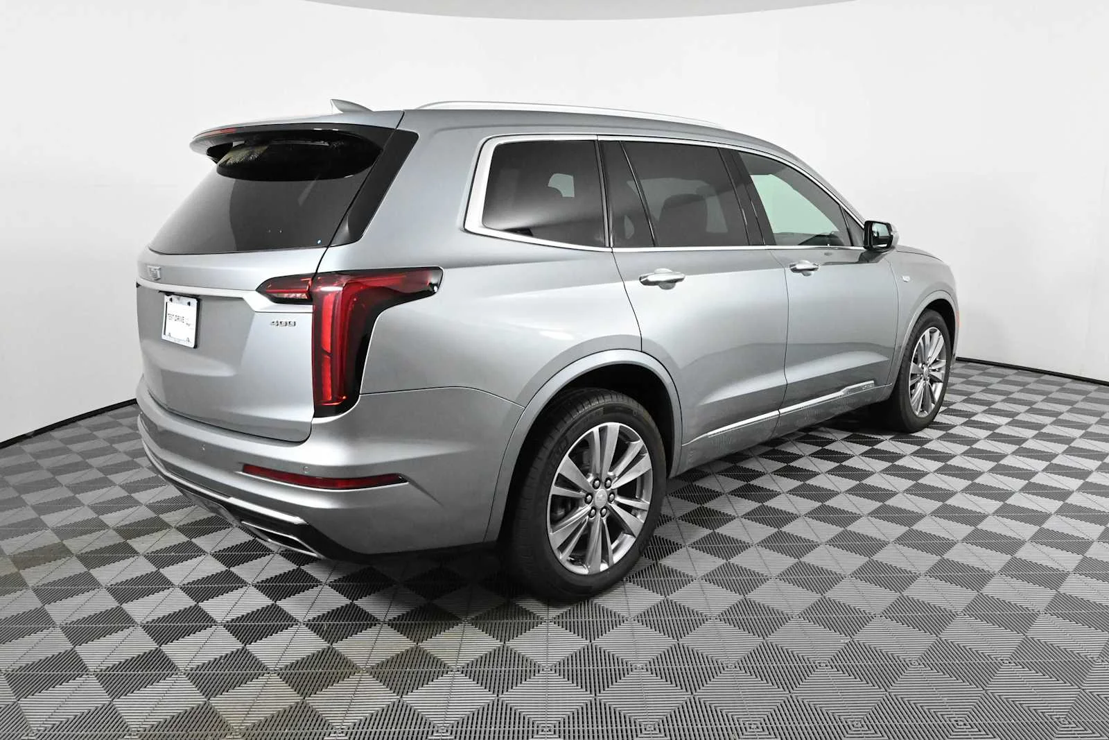 Used 2024 Argent Silver Metallic Cadillac FWD Premium Luxury image 9