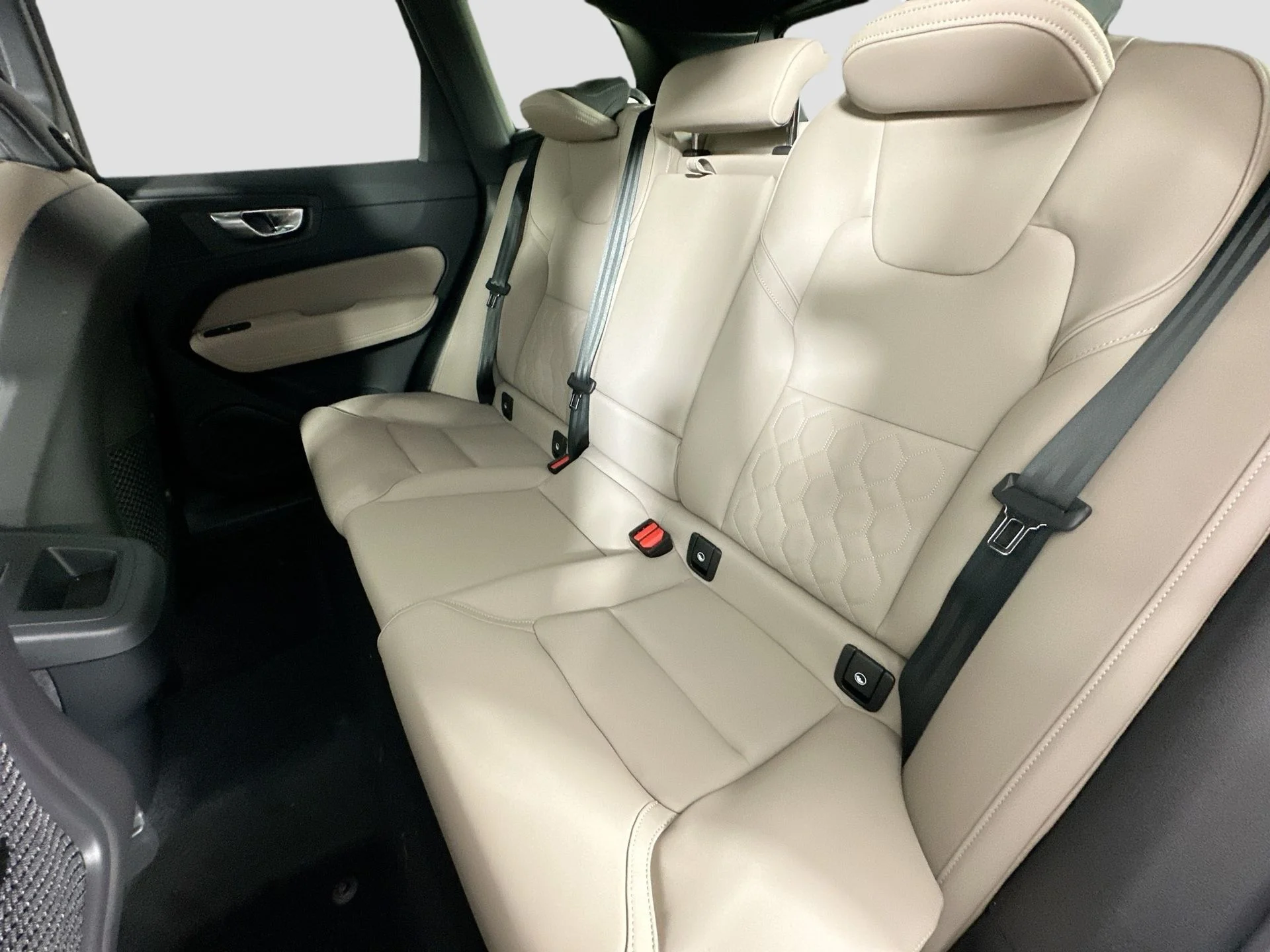 New 2026 Mulberry Red Volvo Plus image 26