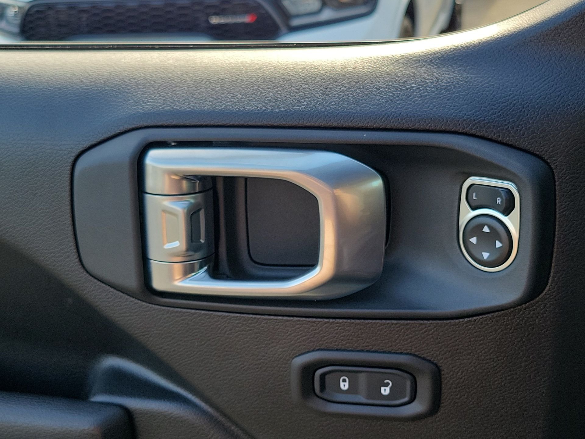 New 2026 Black Clear-Coat Paint Jeep  image 11