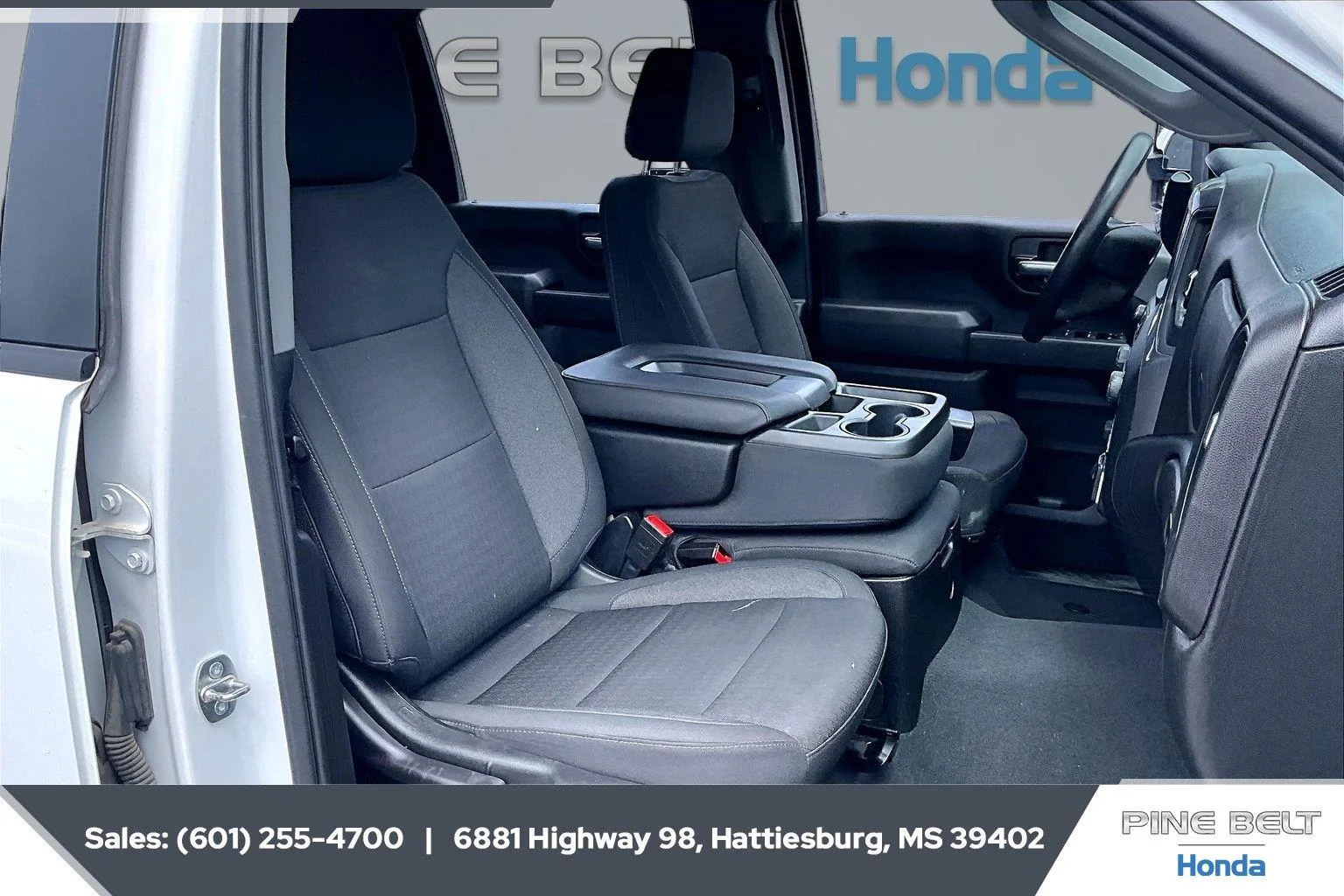 Used 2024 Summit White Chevrolet Custom image 6