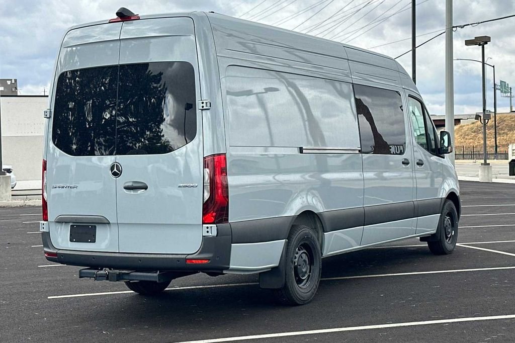 Used 2024 Silver Mercedes-Benz Cargo 170 WB image 5
