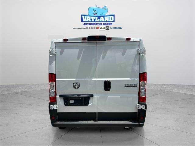 New 2026 Bright White Clear-Coat Exterior Paint RAM Tradesman image 4