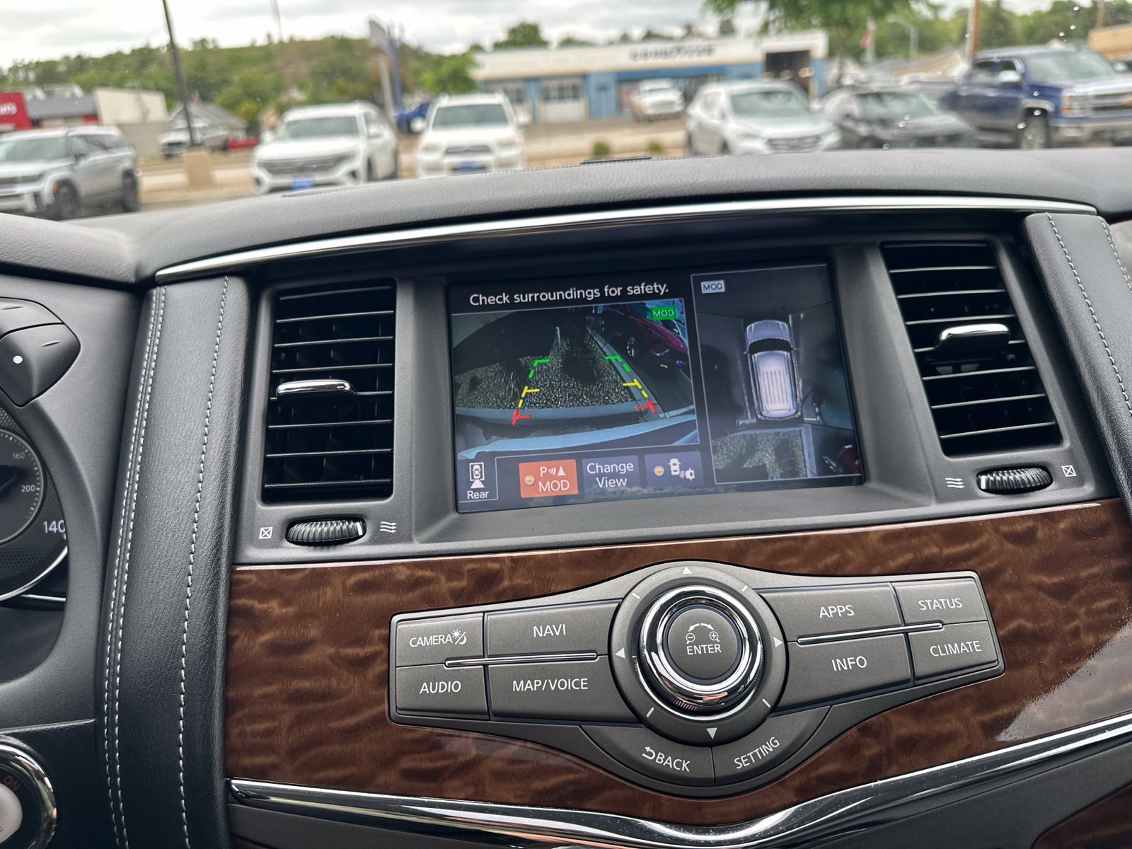 Used 2020 White Nissan Platinum image 67