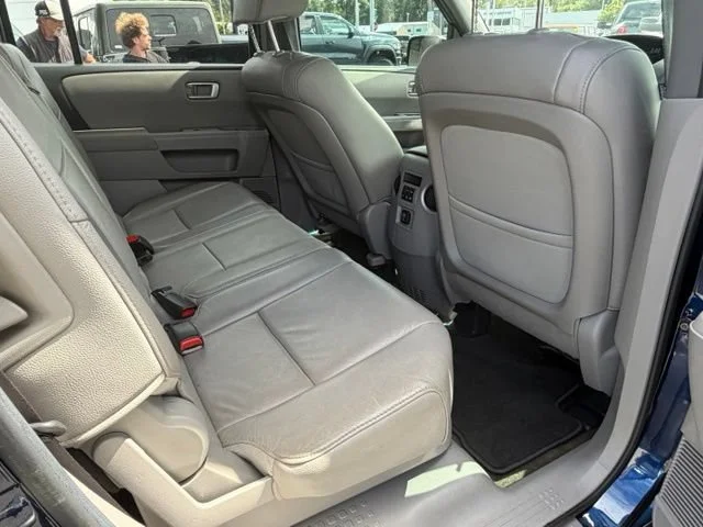 Used 2013 Blue Honda EX-L image 12