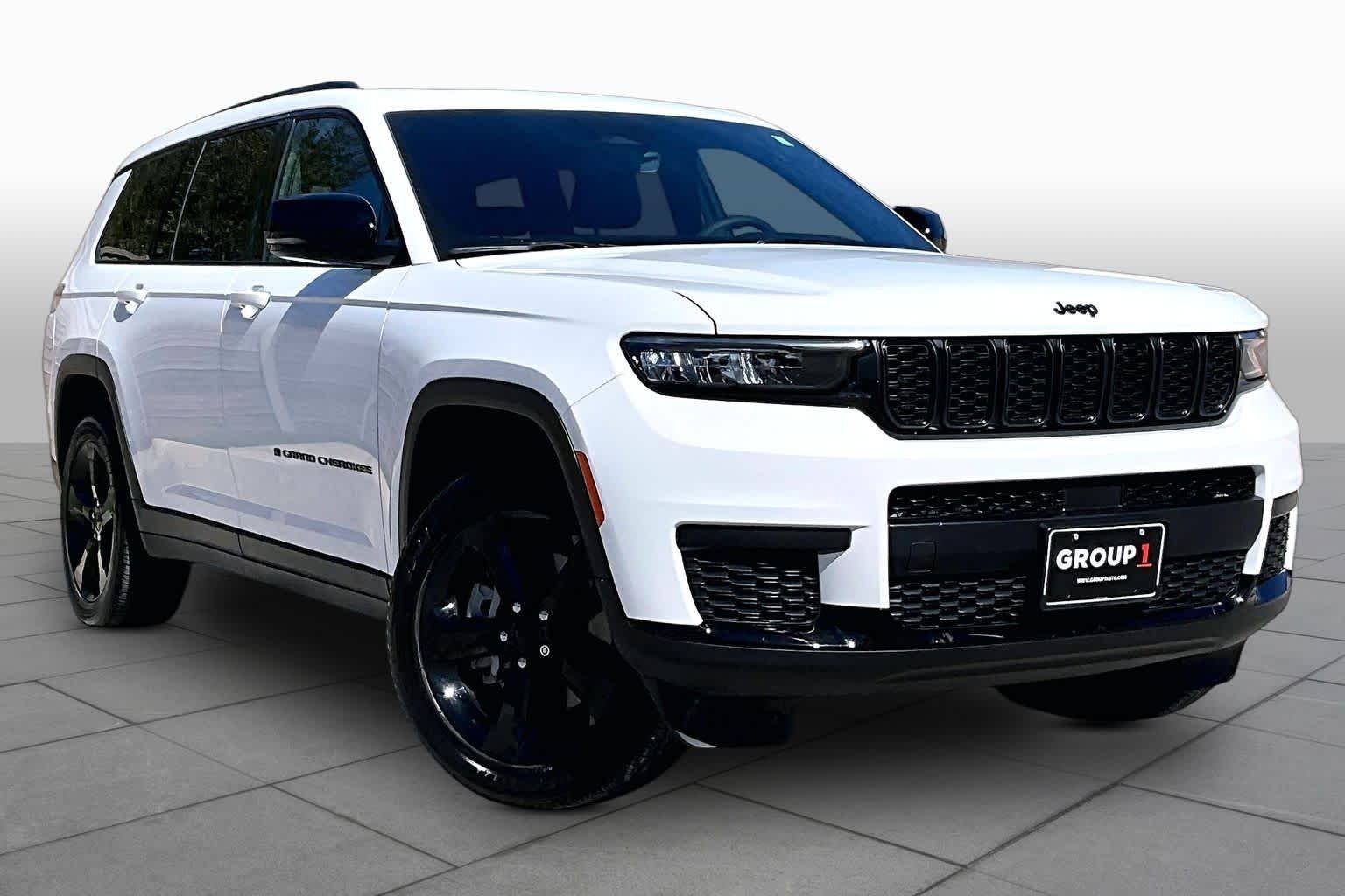 Used 2025 Bright White Clearcoat Jeep Altitude X image 3