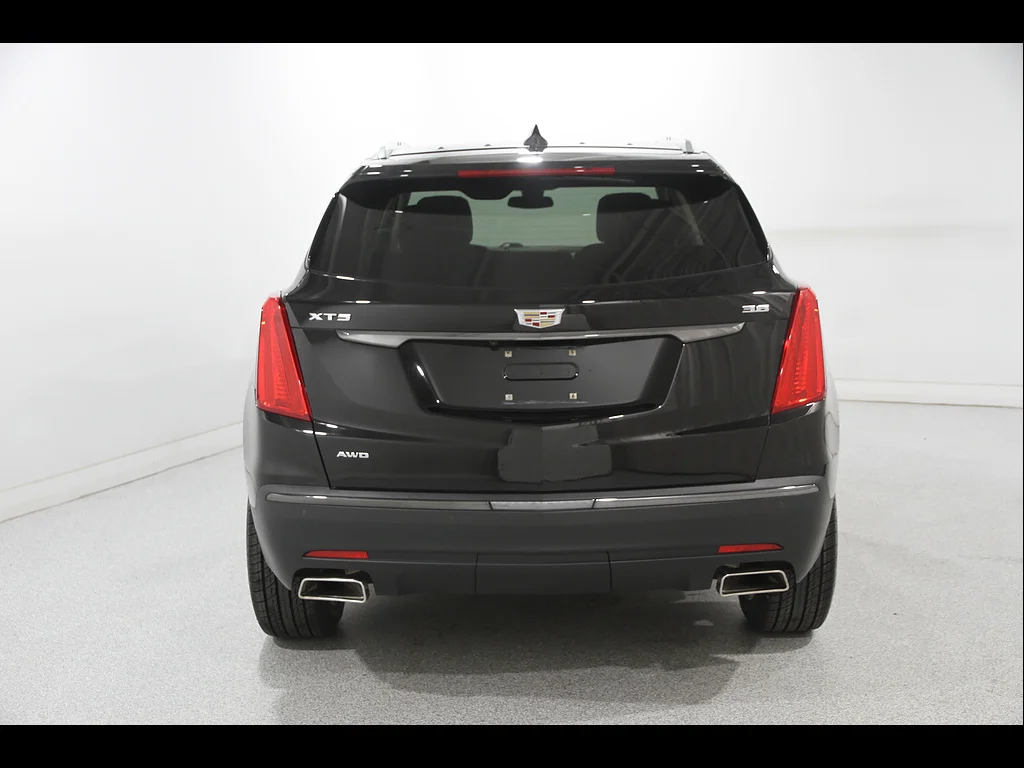 Used 2019 Stellar Black Metallic Cadillac Luxury image 22