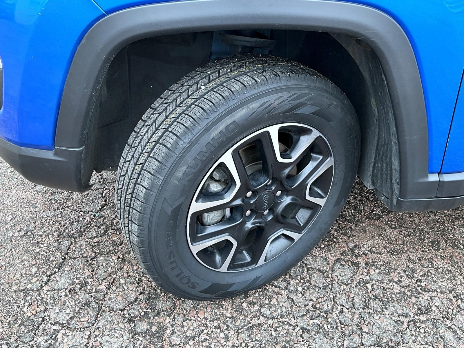 Used 2021 Blue Jeep Trailhawk image 23