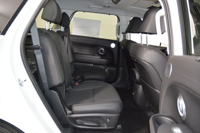 New 2026 White Hyundai Blue SEL Premium 7P image 17