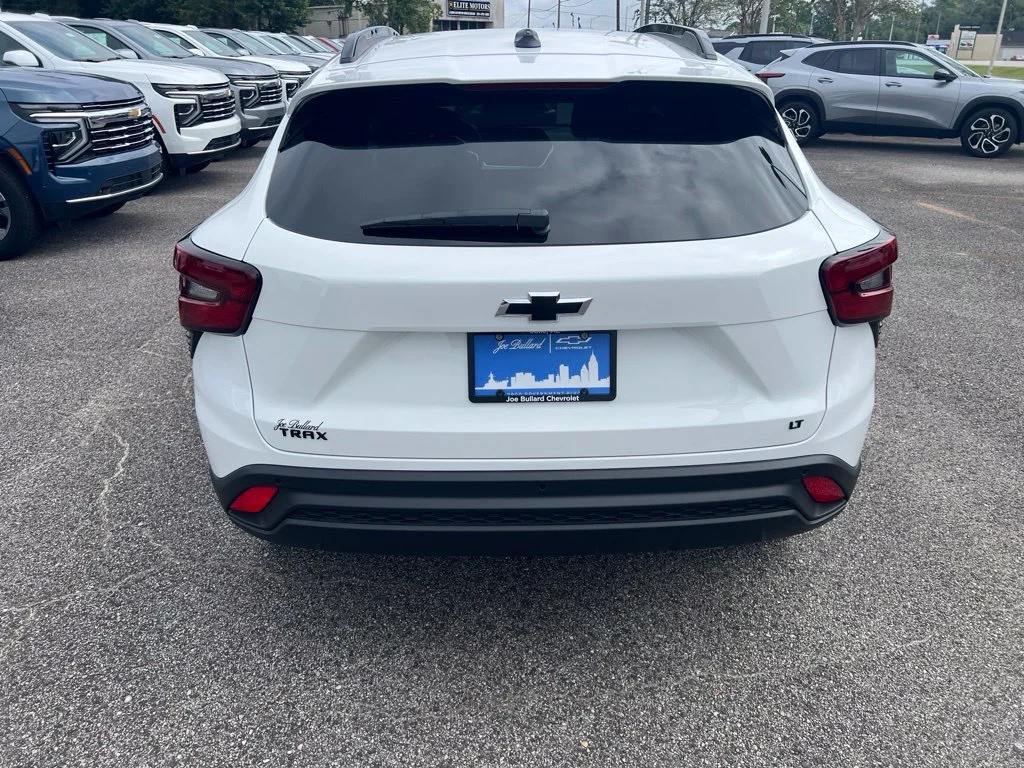 New 2026 Summit White Chevrolet LT image 4