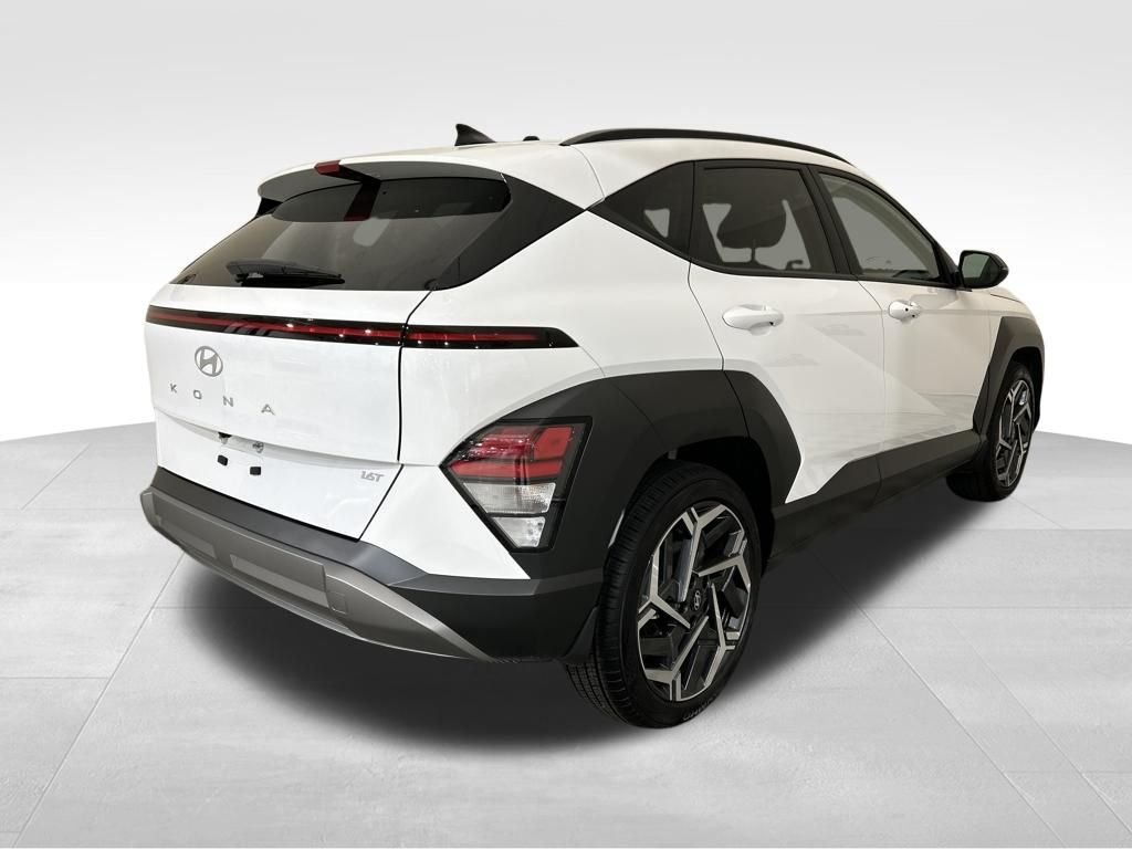 Used 2026 White Hyundai SEL Premium image 5