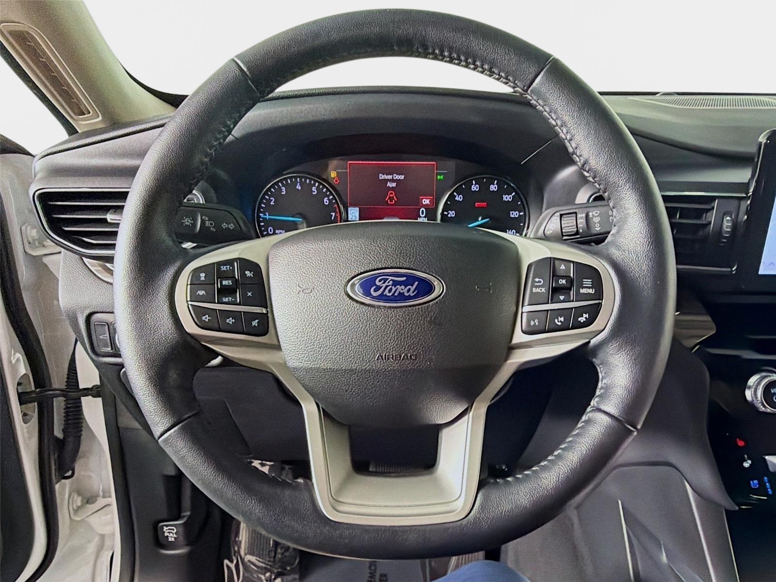 Used 2022 White Metallic Ford Limited image 11