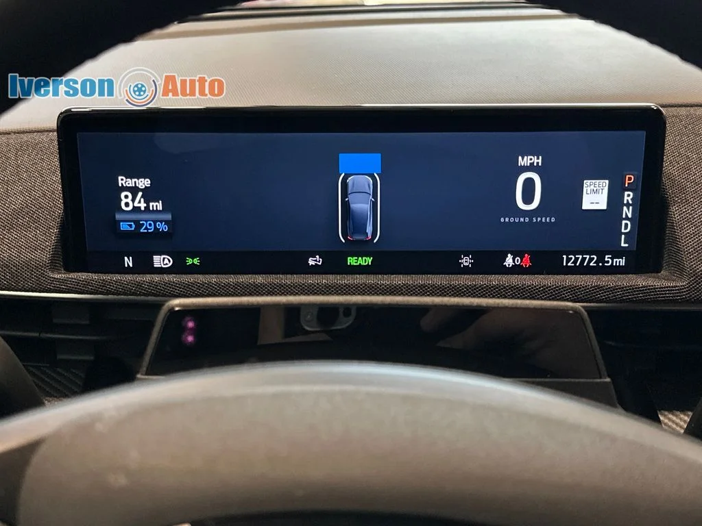 Used 2023 White Ford Premium image 19
