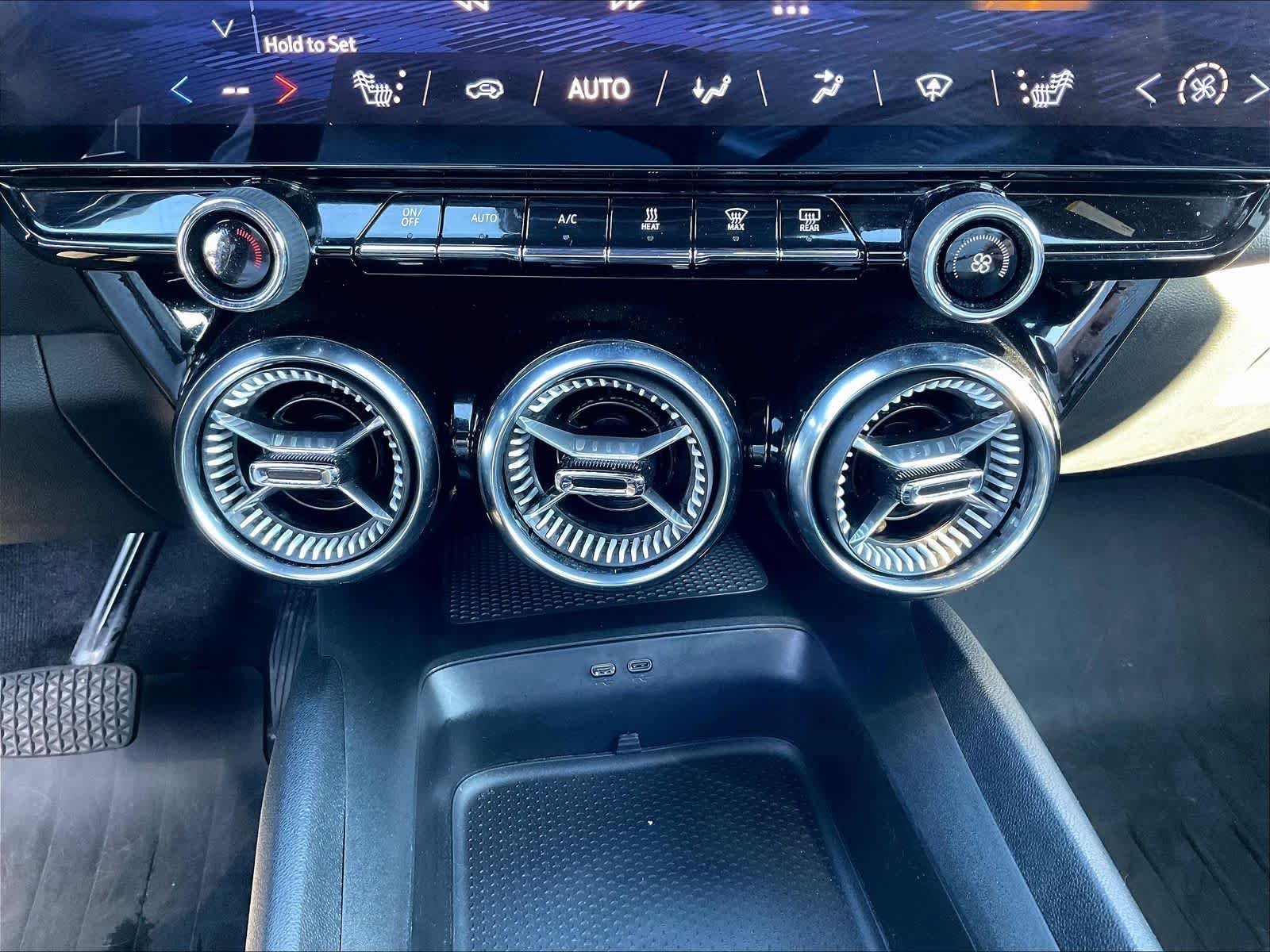 2024 Chevrolet Blazer EV LT - Photo 17