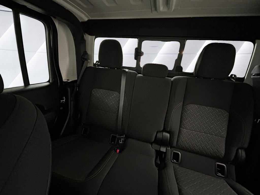 2025 Jeep Gladiator Mojave - Photo 18