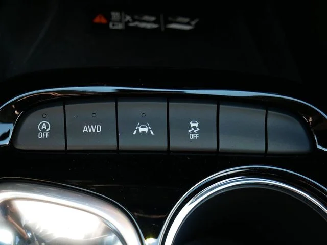 Used 2025 White Buick Sport Touring image 26