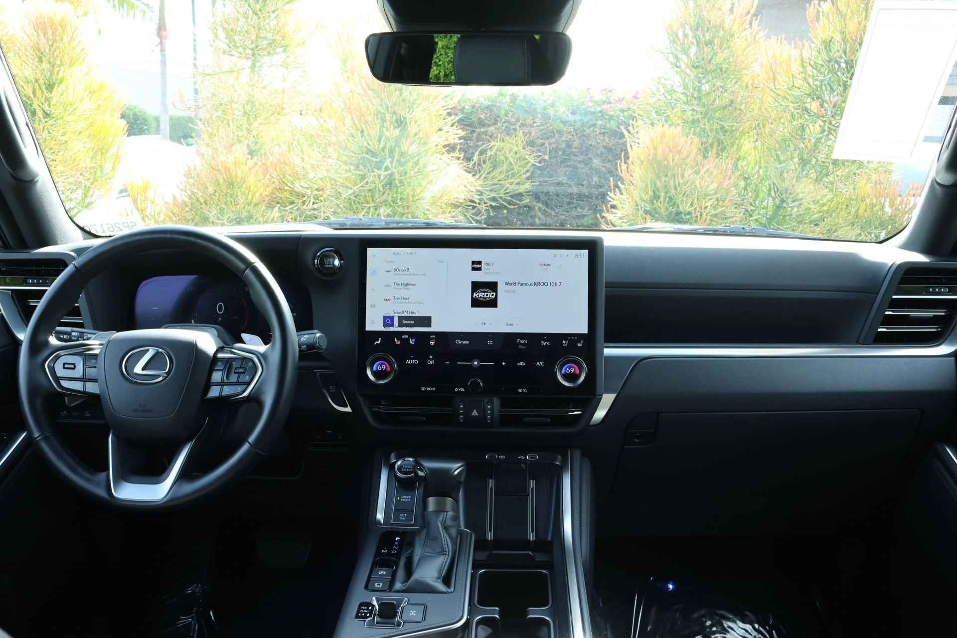 Used 2026 Silver Lexus 550 Premium+ image 7