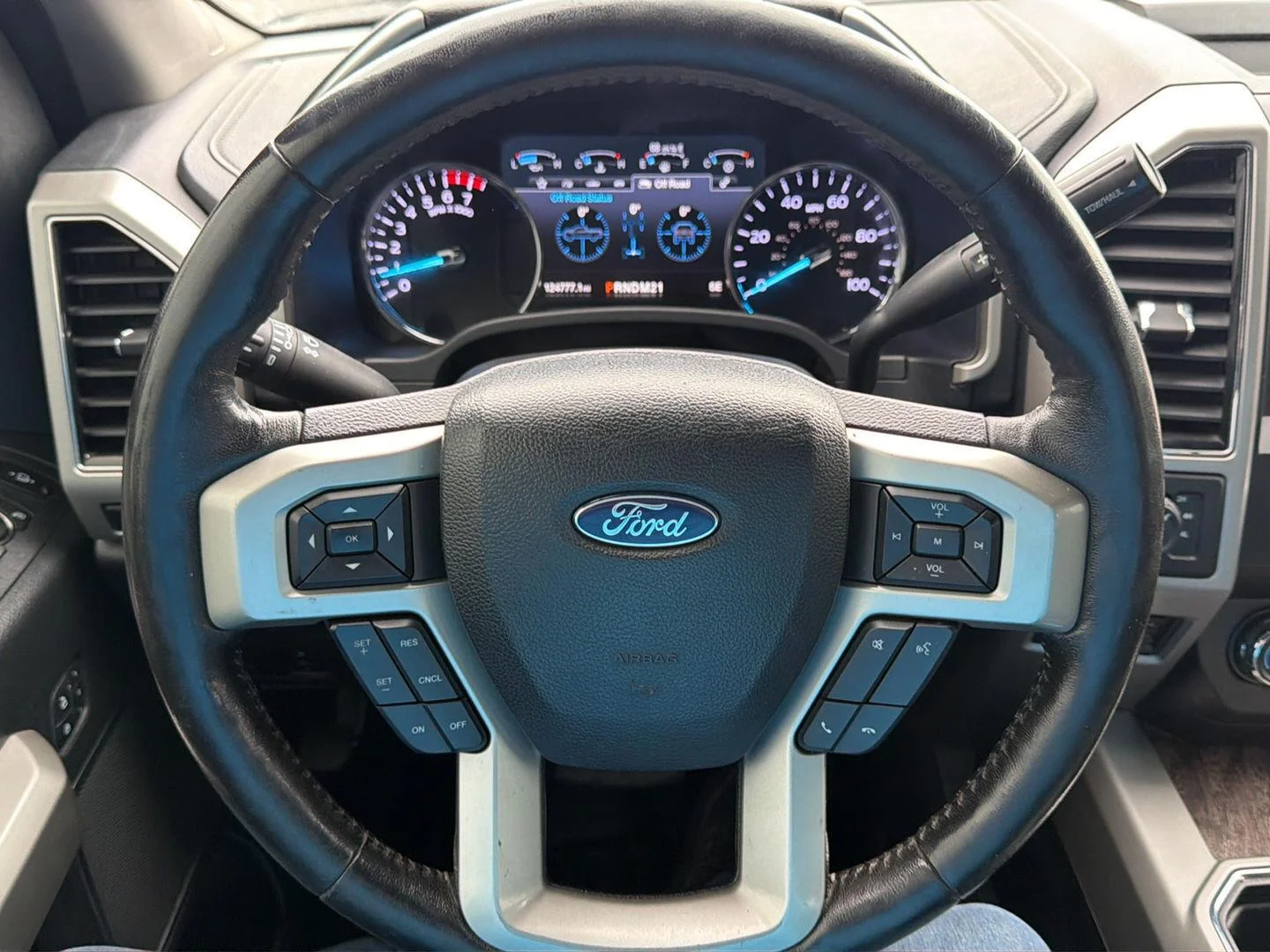 Used 2019 Magnetic Ford Lariat image 14