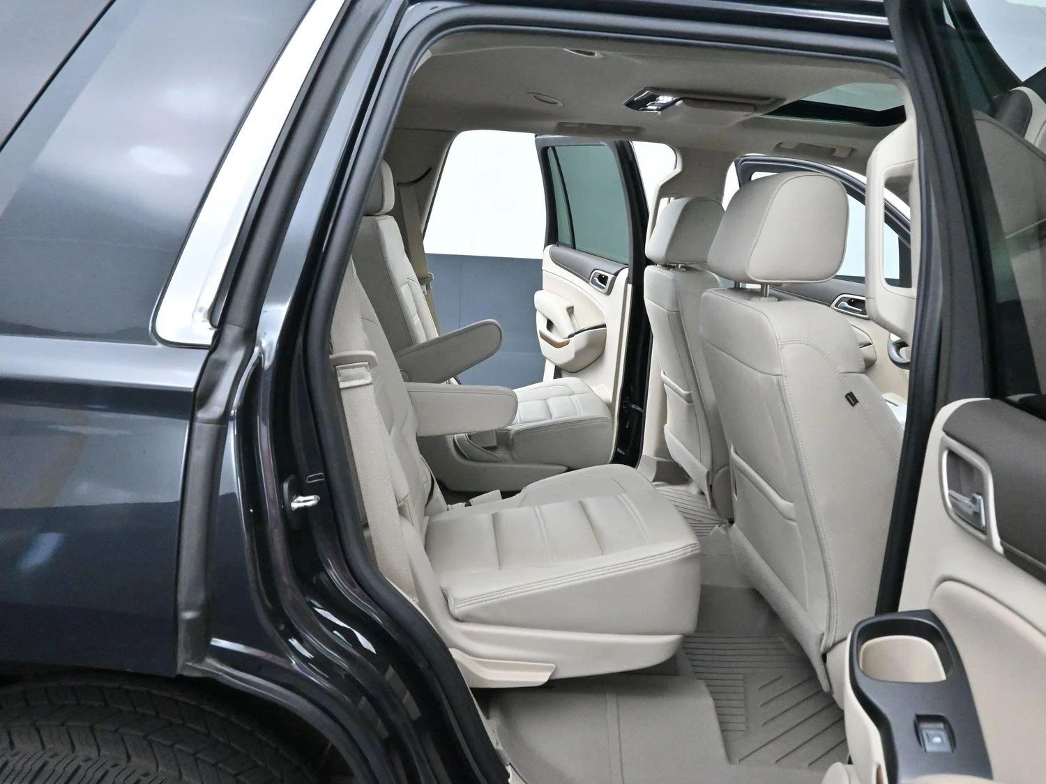 Used 2020 Carbon Black Metallic GMC Denali image 40