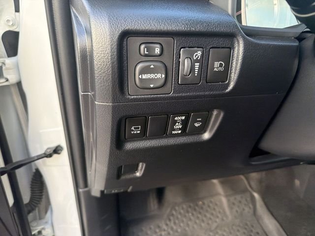 2023 Toyota 4Runner Limited - Photo 11