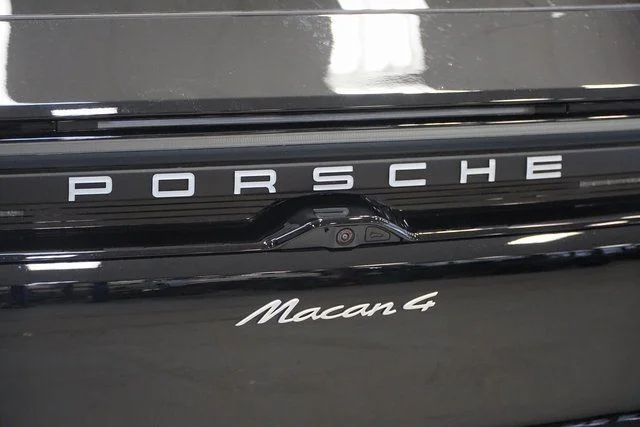 2026 Porsche Macan Base - Photo 8