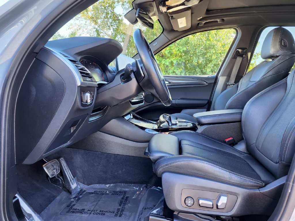 Used 2023 Gray BMW xDrive30i image 17
