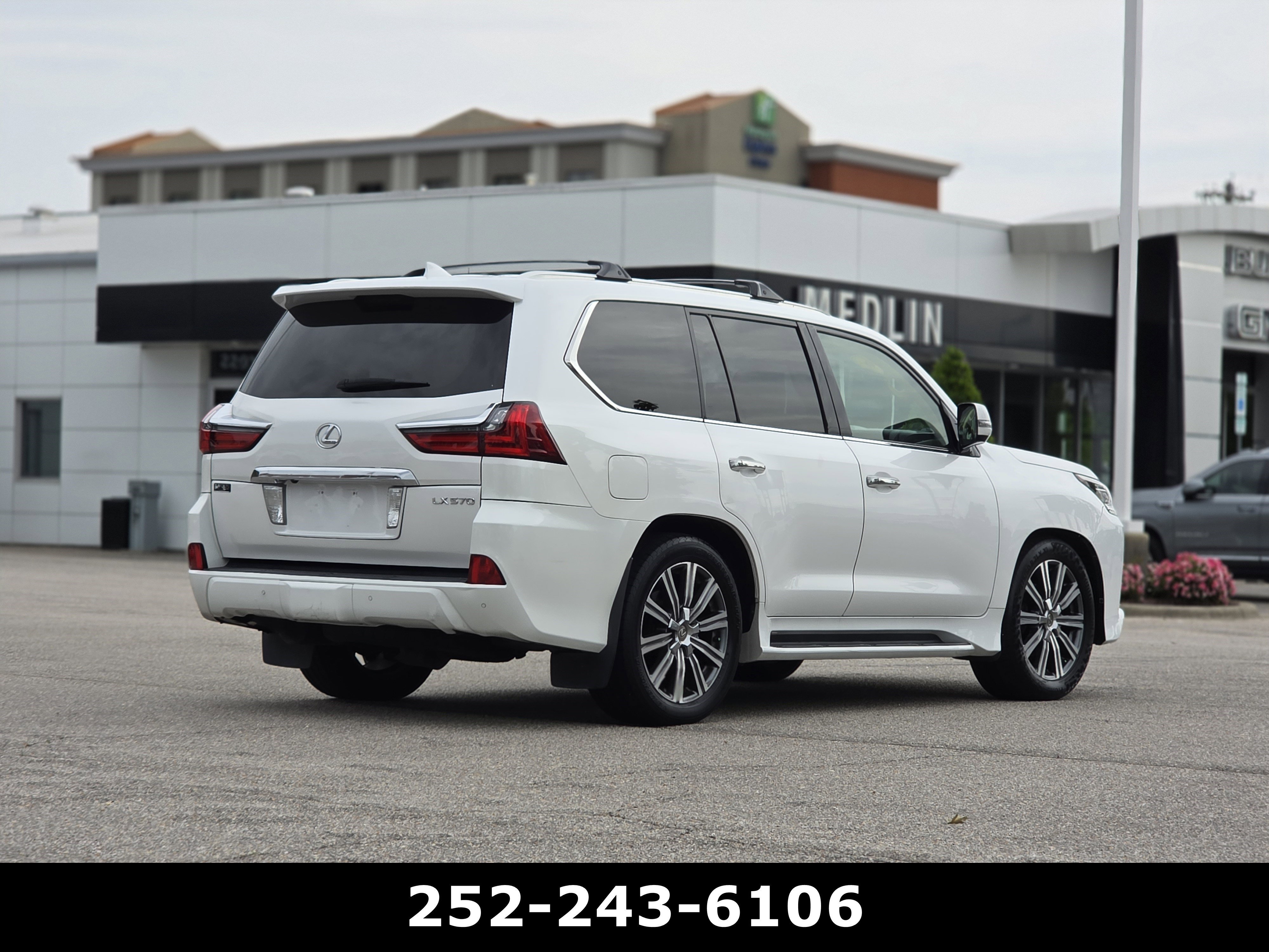 Used 2016 Starfire Pearl Lexus 570 image 7