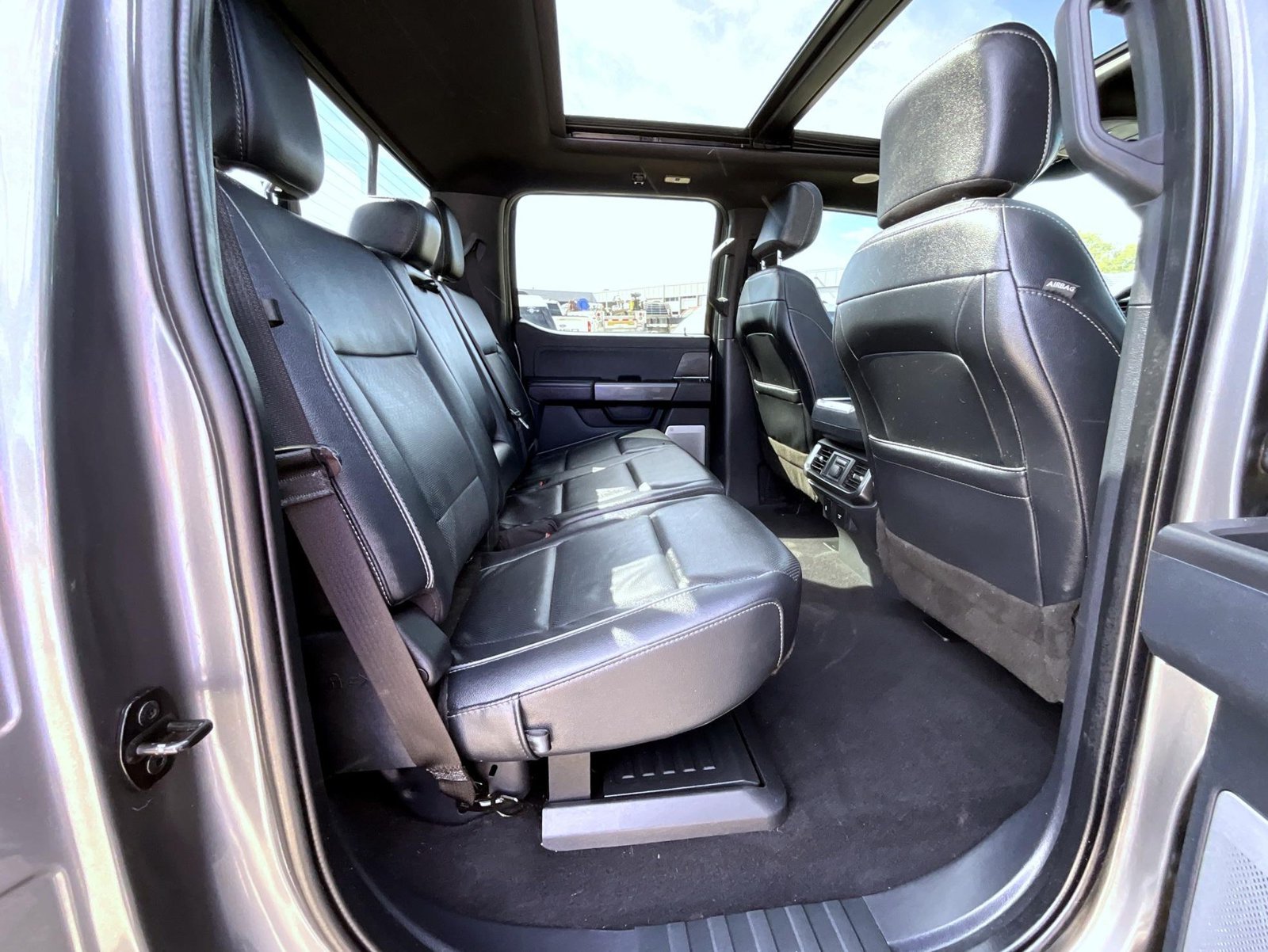 Used 2023 Gray Ford Lariat image 23